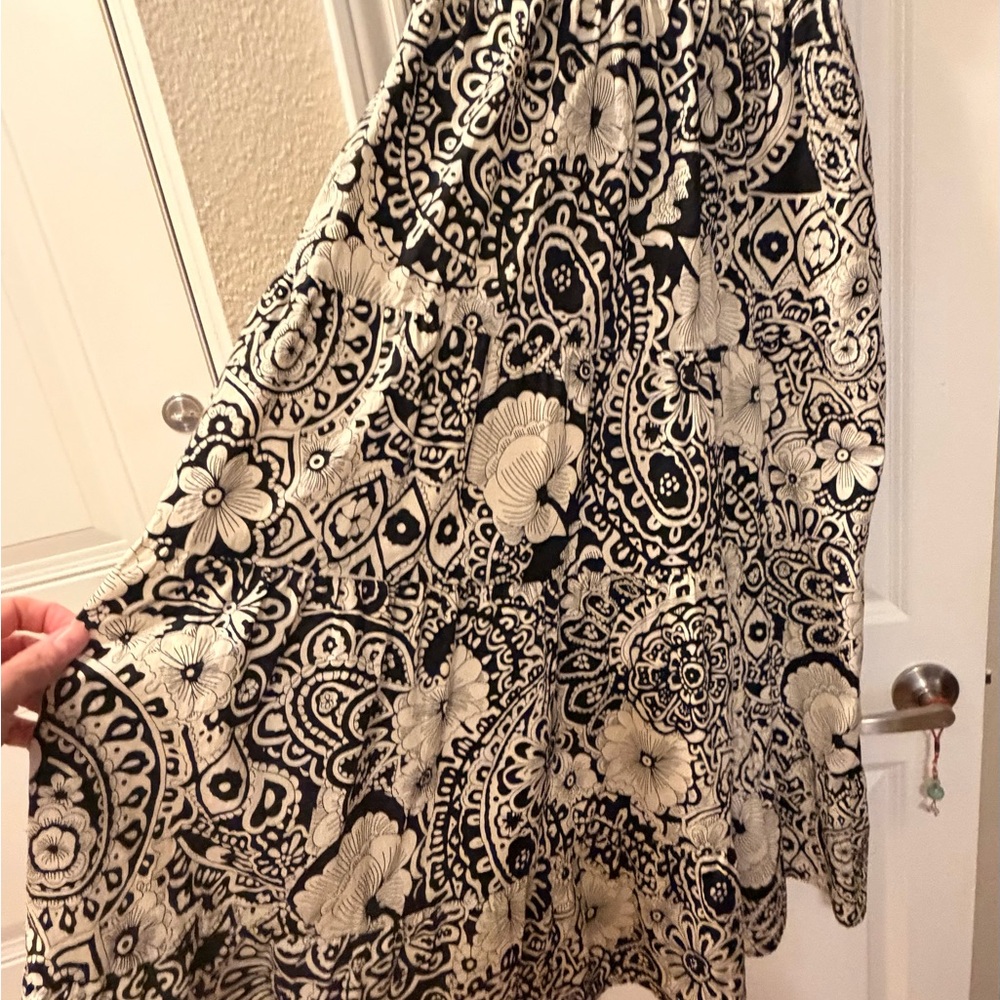 Umgee Black and Cream Floral Paisley Maxi Sundress - Picture 5 of 8